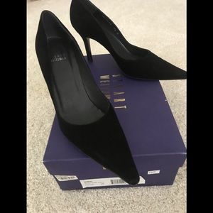 STUART WEITZMAN Black Suede Punp